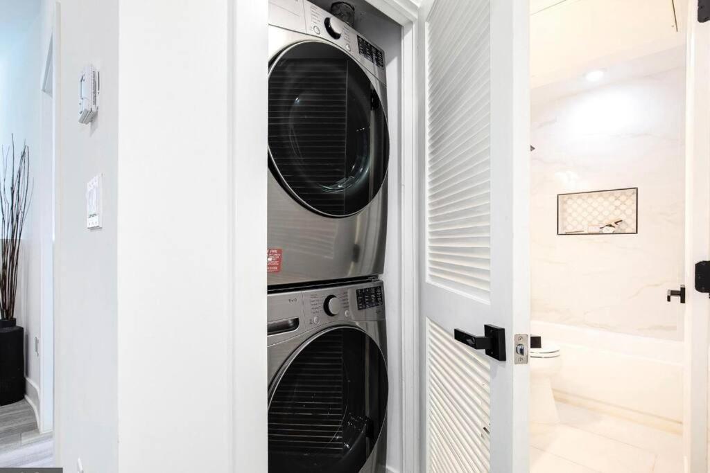 Amazing Capital Hill Apt , Step Away Gym, Shopping วอชิงตัน ภายนอก รูปภาพ
